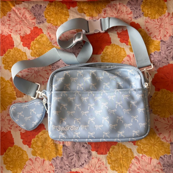 Handbags - Hello Clio double scoop kindle crossbody